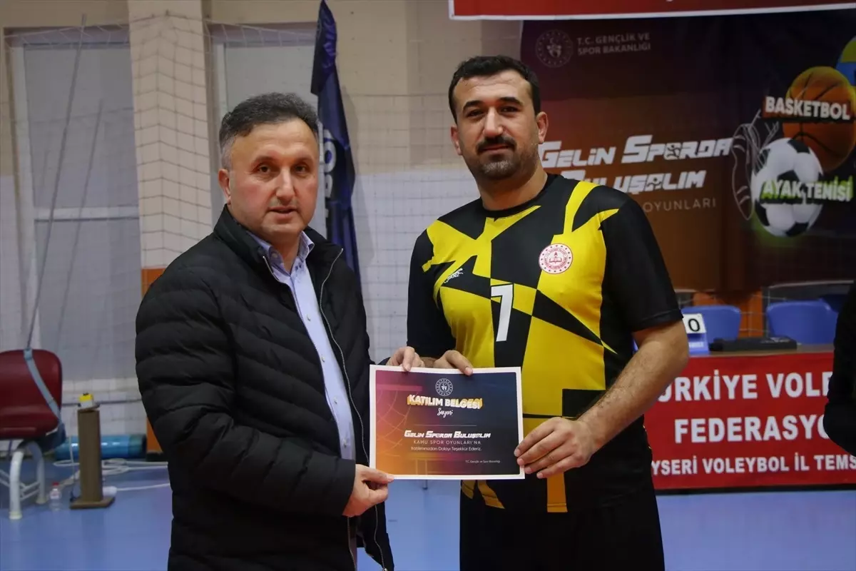 Kayseri Erva Voleybol Takımı Şampiyon Oldu