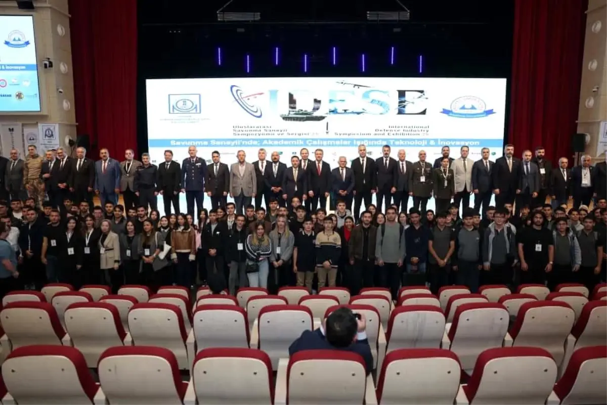 Vali Çiçek: 'Türkiye Cumhuriyeti'nin savunma sanayisinin güçlenmesi sadece bizim için değil, dünya mazlumları için kıymetli ve önemlidir'