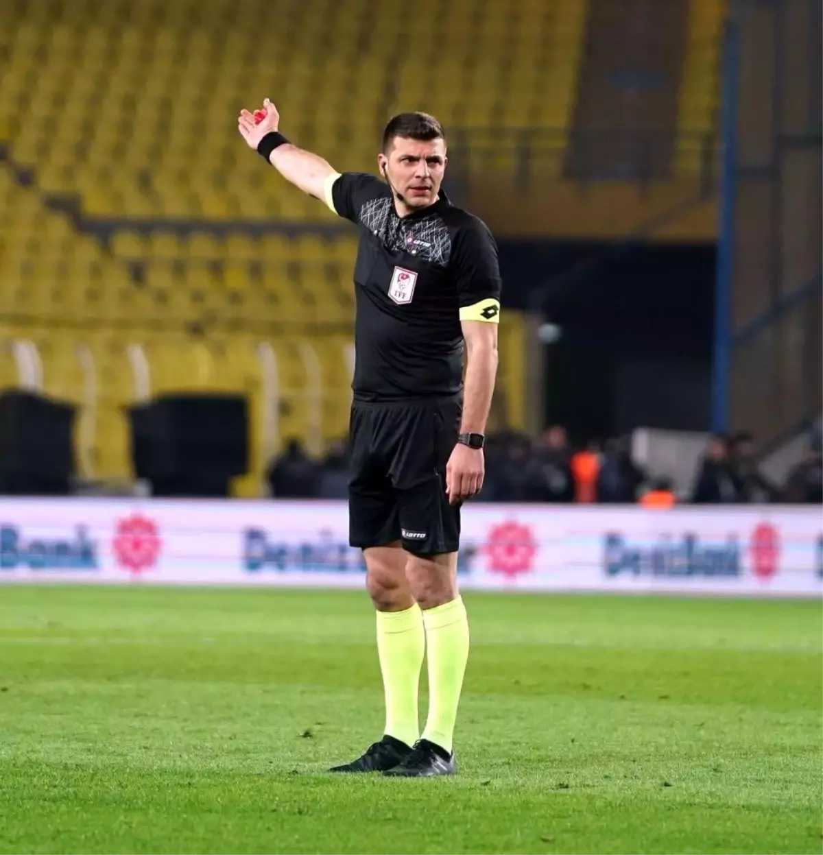 Kayserispor-Samsunspor Maçını Ümit Öztürk Yönetecek