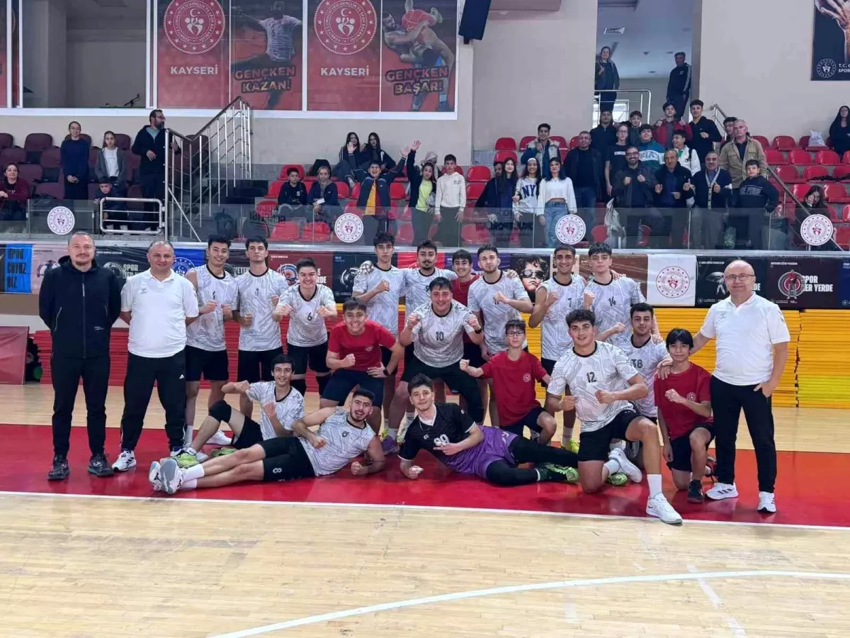 Kayseri Elit Voleybol, Müthiş Geri Dönüşle Galip Geldi