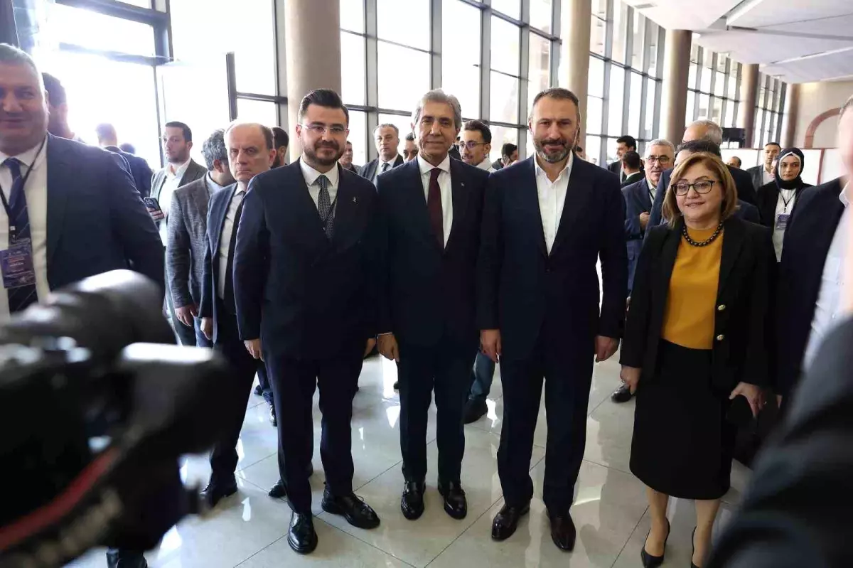 Yerel Yönetimler Toplantısı Gaziantep'te Gerçekleşti