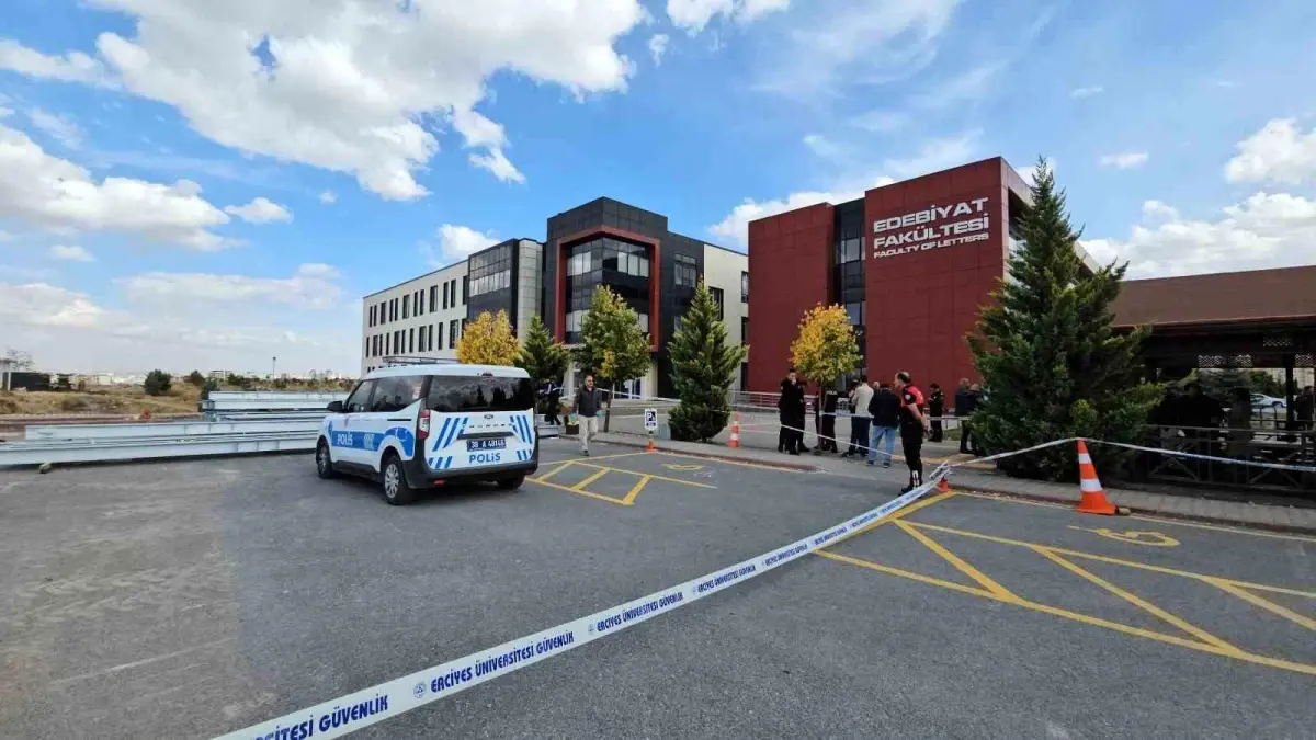 Üniversitede kadın cinayeti! Fakülte önünde eski eşini katletti