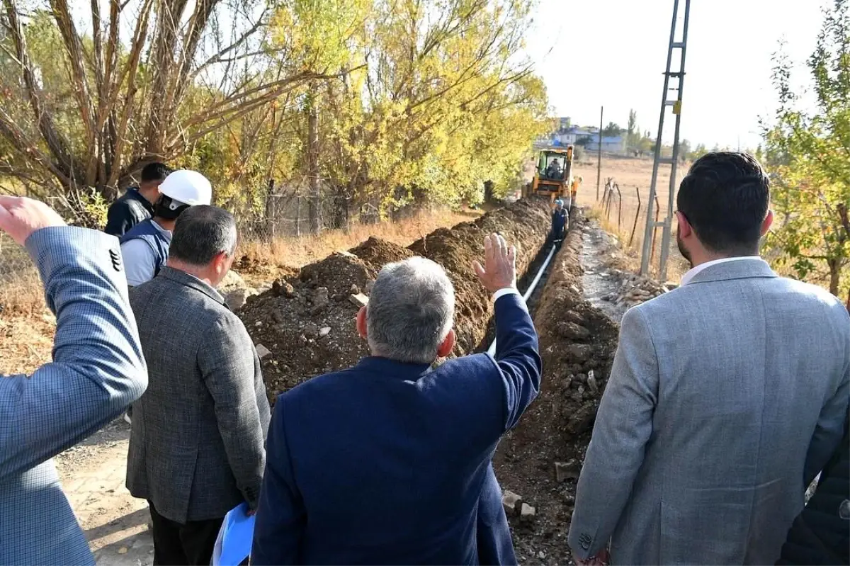 Başkan Büyükkılıç, Sarız'da Altyapı ve Ulaşım Yatırımlarını İnceledi