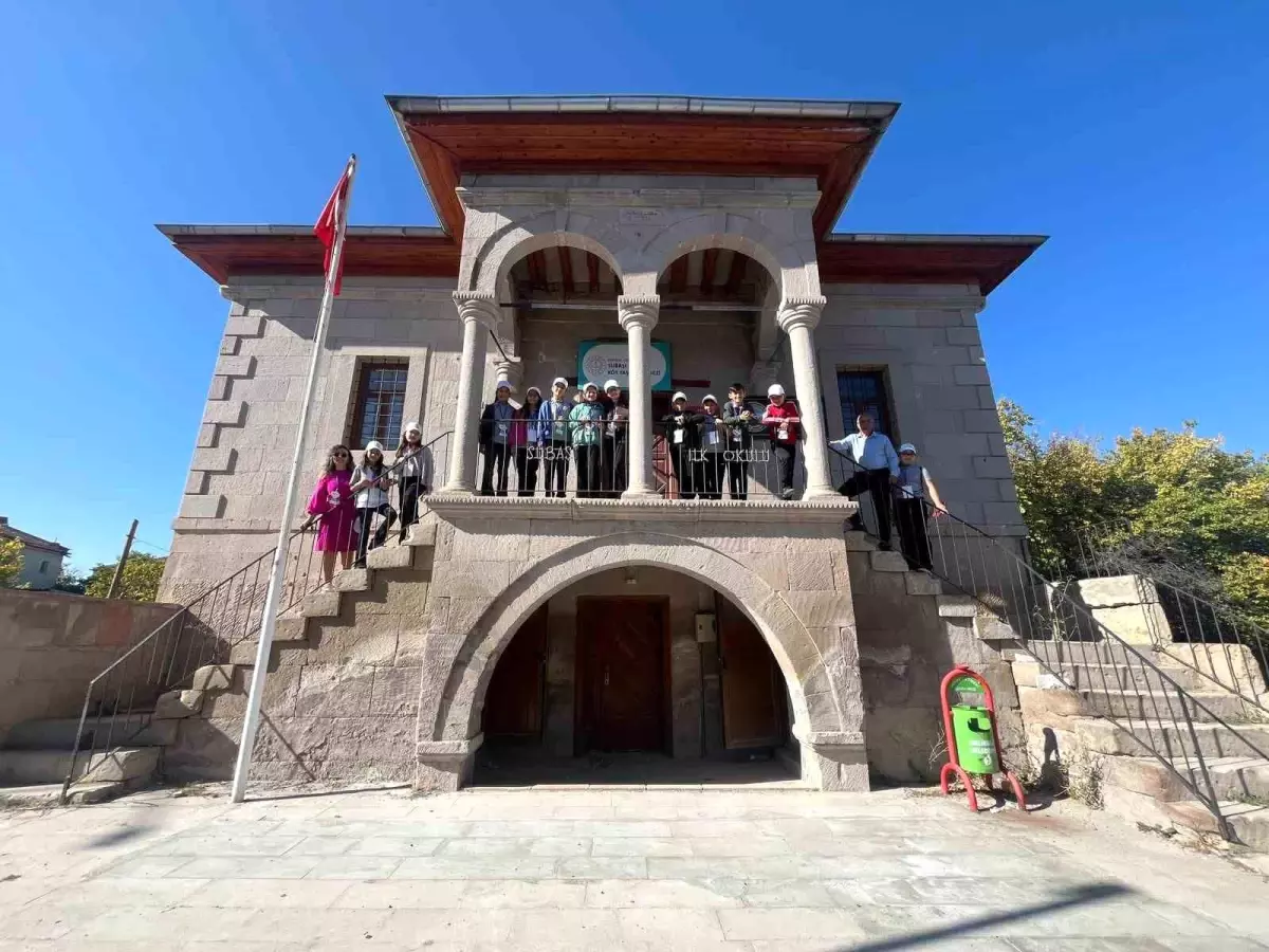 Kayseri'de 'Ağırnas Kaşifleri' Projesi ile Öğrenciler Tarih ve Doğayı Keşfetti