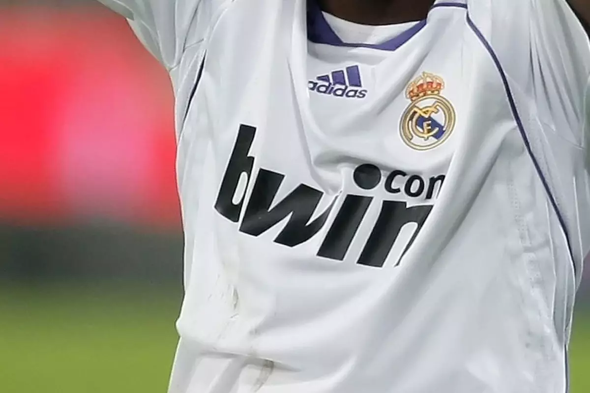 Avrupa futbolu şokta! Dünyaca ünlü isim felç geçirdi