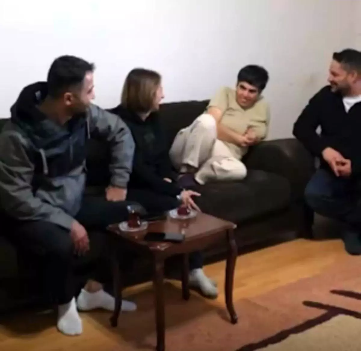 MHP'li Ersoy, Zihinsel Engelli Fatma’nın Umre Hayalini Gerçekleştiriyor