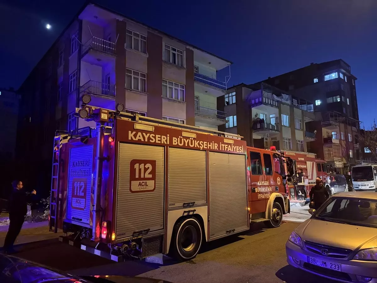 Kocasinan'da Yangın: 4 Çocuk Hastaneye Kaldırıldı