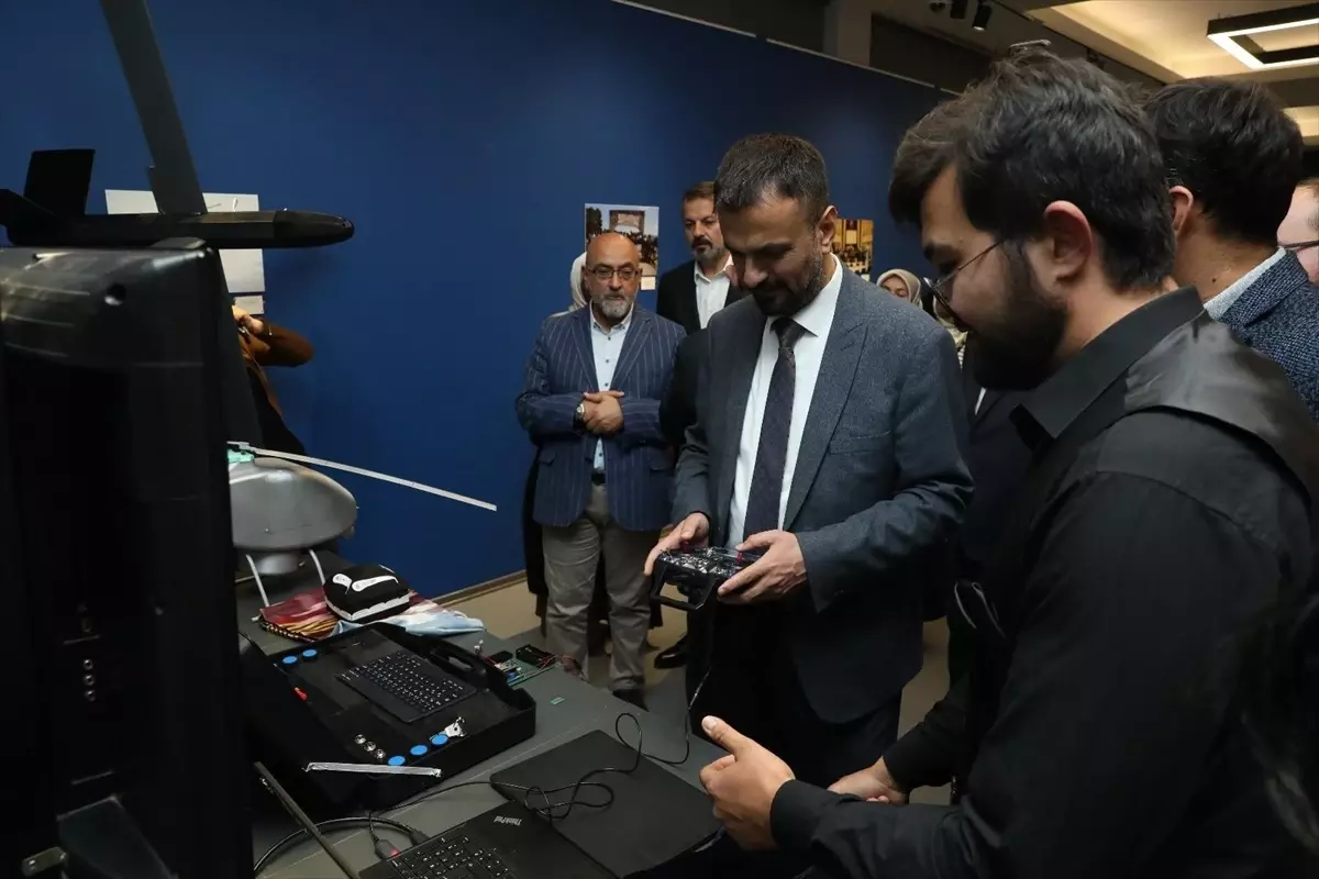 Kayseri'de 'Bi' Dünya Sanat' Sergisi