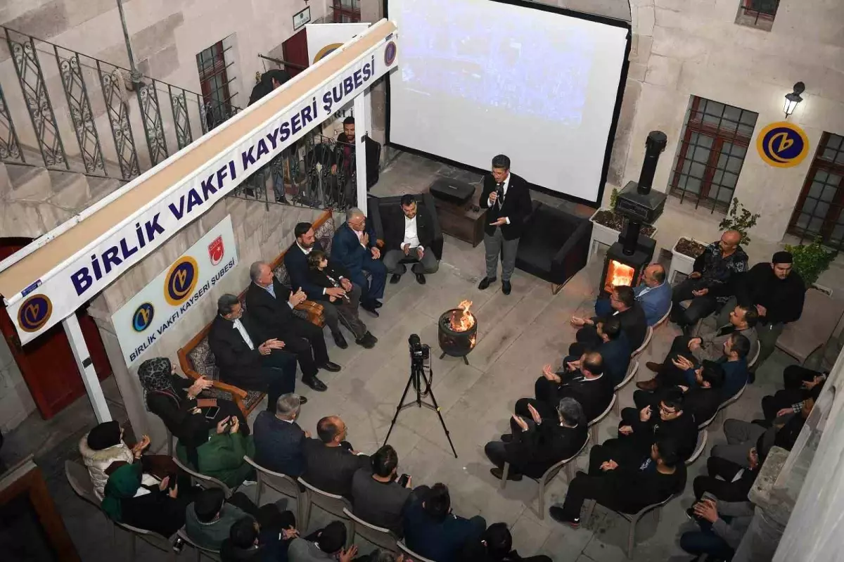 Başkan Büyükkılıç, 'Birlik Söyleşileri' Programında Gençlerle Buluştu