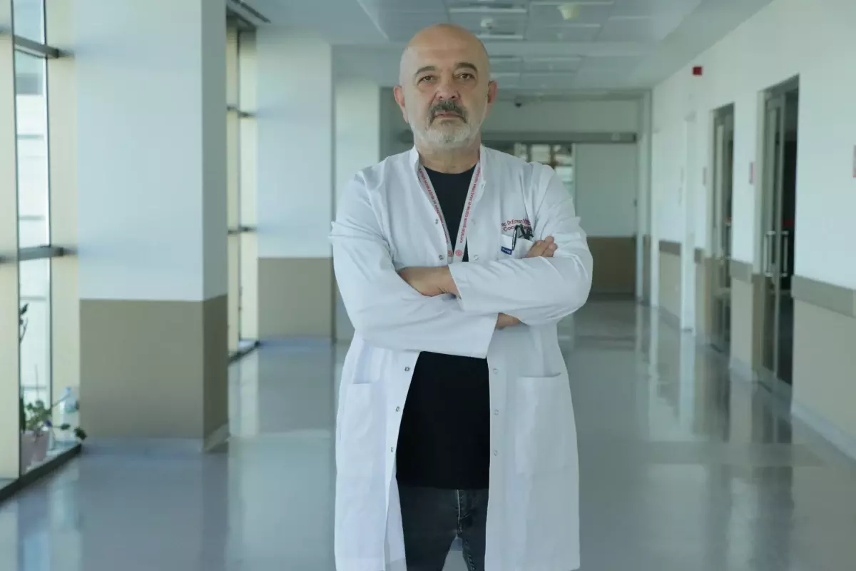 Kardeşi fark etti, hastaneye koştular! 15 aylık bebeğin yemek borusundan çıkanlar şoke etti