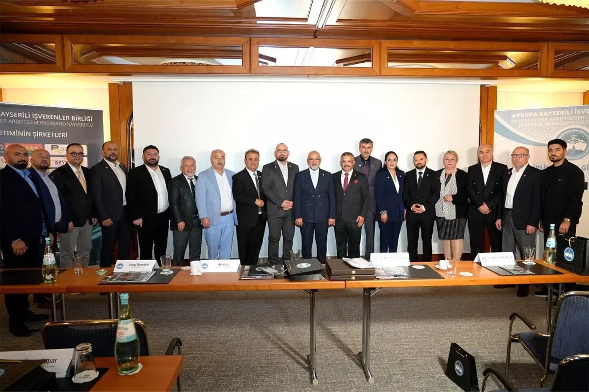 Köln'de İş Dünyası Buluşması Yapıldı