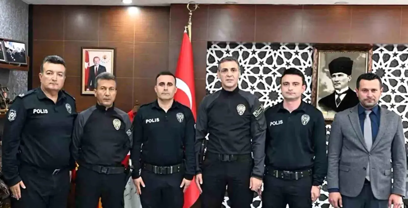 Kayseri'de Polislerden Örnek Davranış