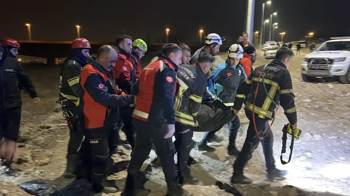 Kayseri'de Uçuruma Yuvarlanan Otomobilin Sürücüsü Hayatını Kaybetti