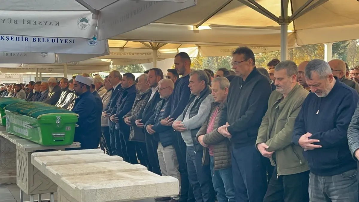 Tartışma Kanlı Bitti: Hayrullah Eğin Uğurlandı