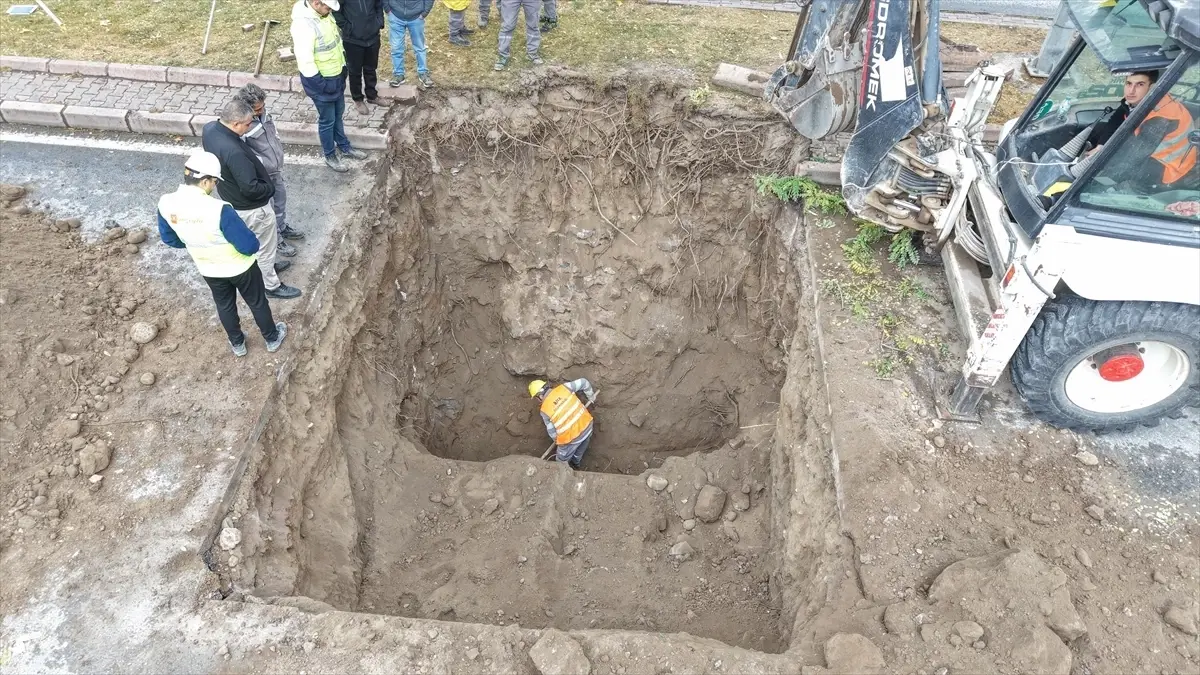 Kayseri'de Kartal Kavşağı İçin Altyapı Çalışmaları