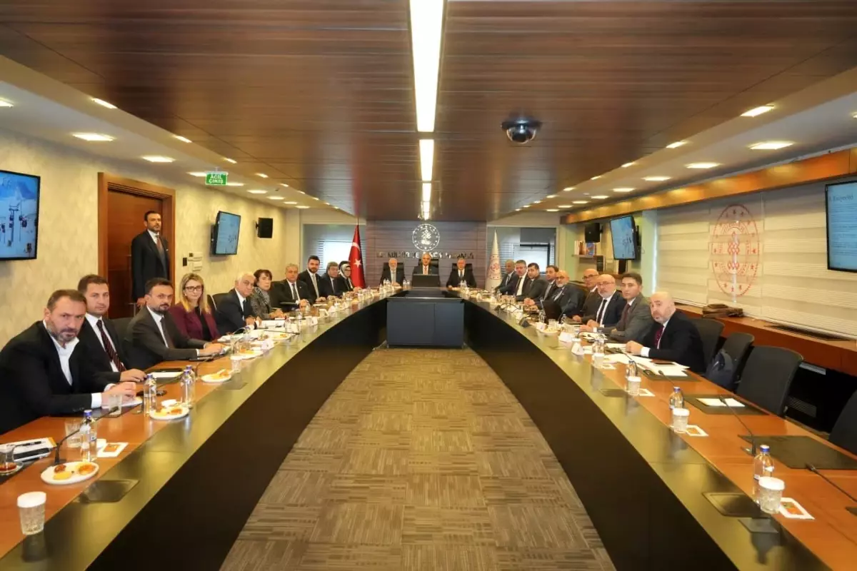 Kayseri'nin Turizm Master Planı Bakan Ersoy'a Sunuldu