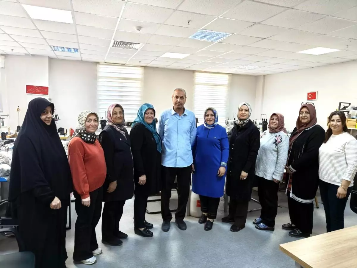 Kadınlar Saya Üretimine Başladı