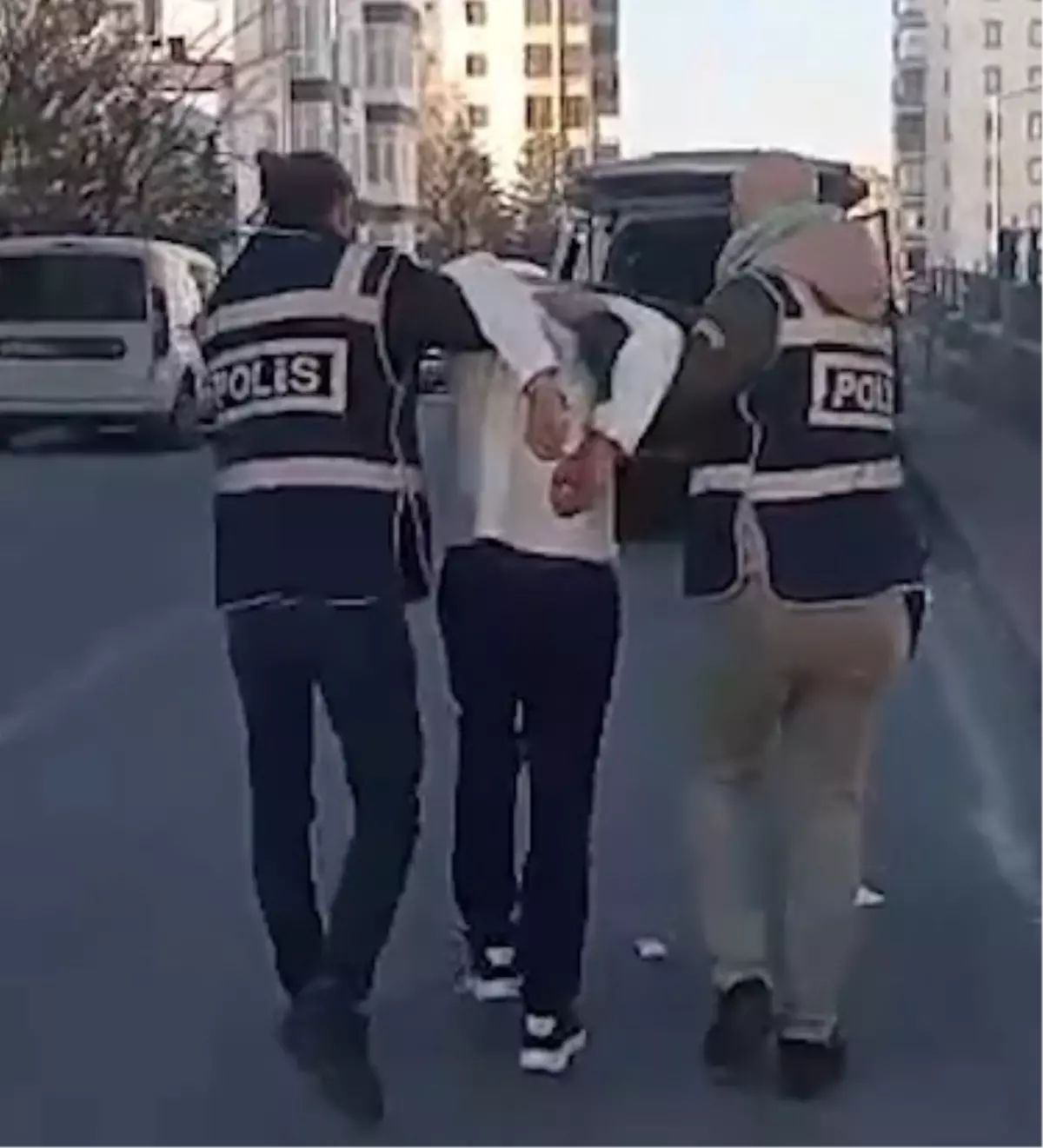 10 Yıl Hapis Cezalı K.Ç. Saklandığı Evde Yakalandı