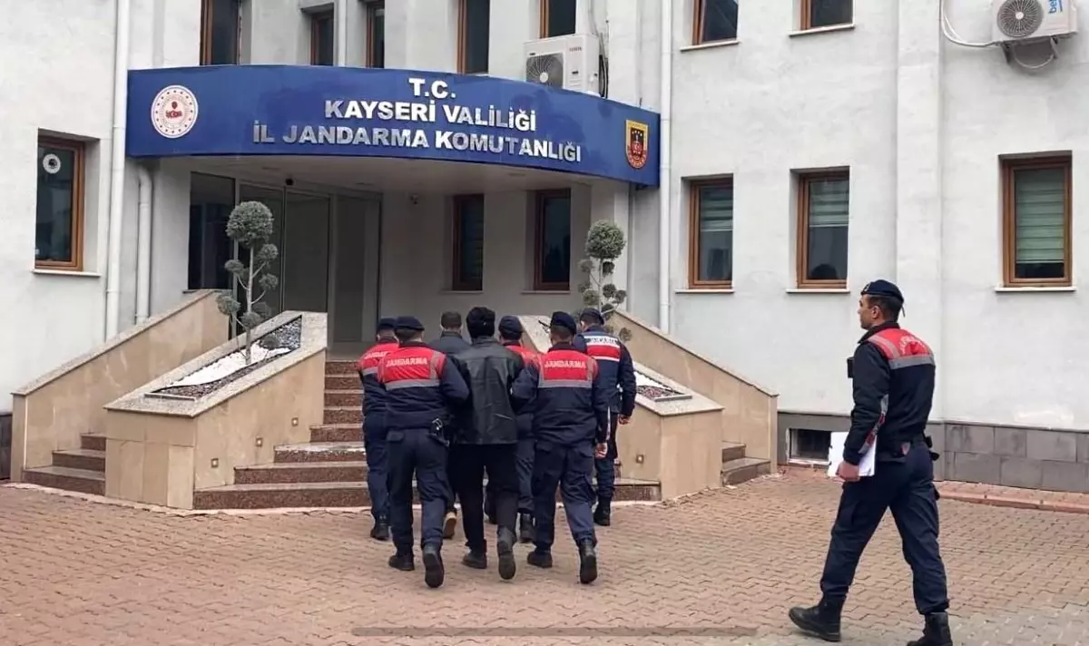 Kayseri'de DEAŞ Operasyonu: 2 Gözaltı