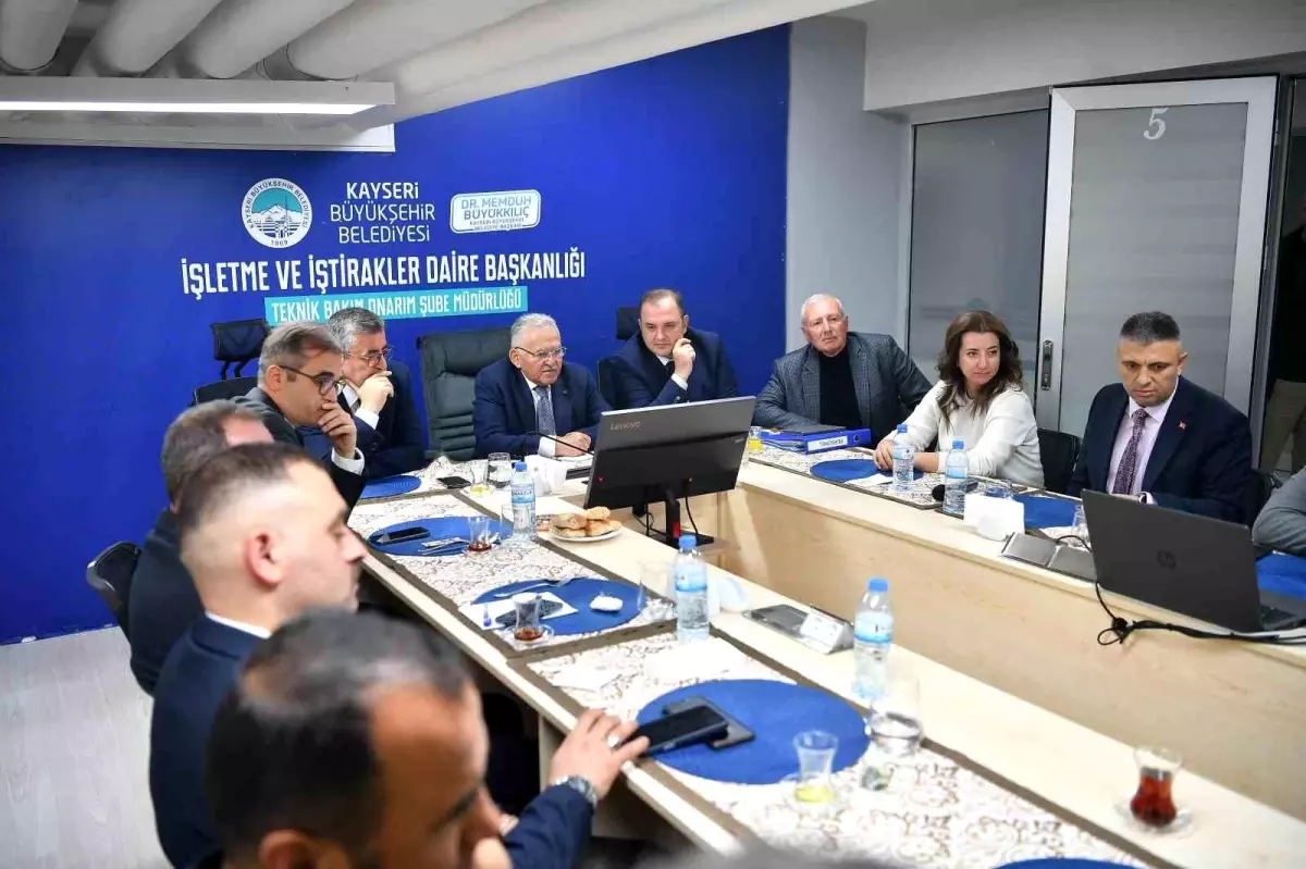 Başkan Büyükkılıç'tan 'teknik' buluşma