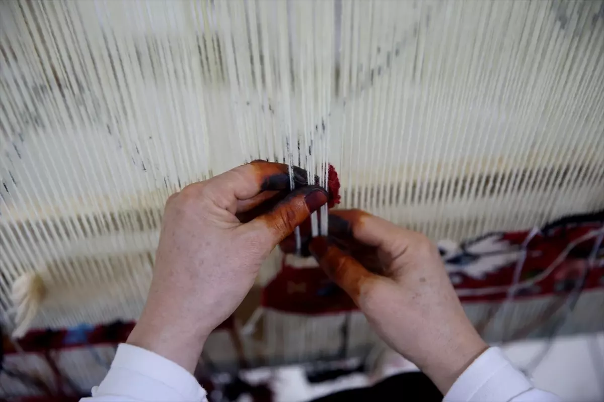 Sarız Kilimi Geleceğe Taşınıyor