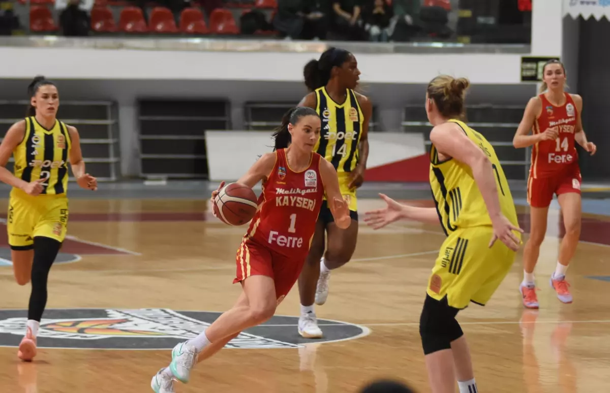 Kayseri Basketbol, Fenerbahçe'ye Yenildi
