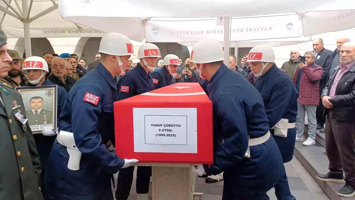 Yusuf Çürüttü Son Yolculuğuna Uğurlandı