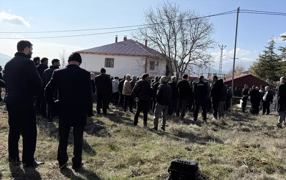 Boşanma Aşamasındaki Kadın Bıçakla Öldürüldü