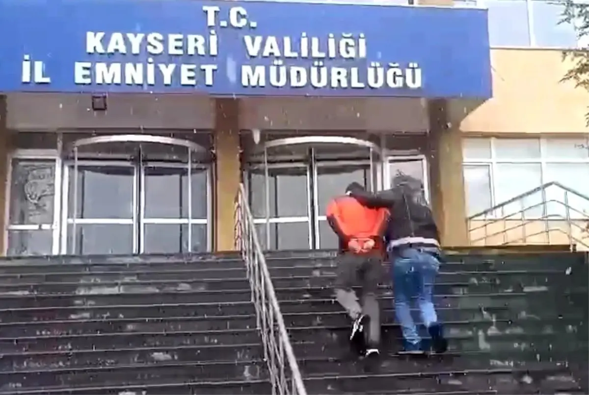 Kayseri'de Uyuşturucu Satıcılarına Operasyon