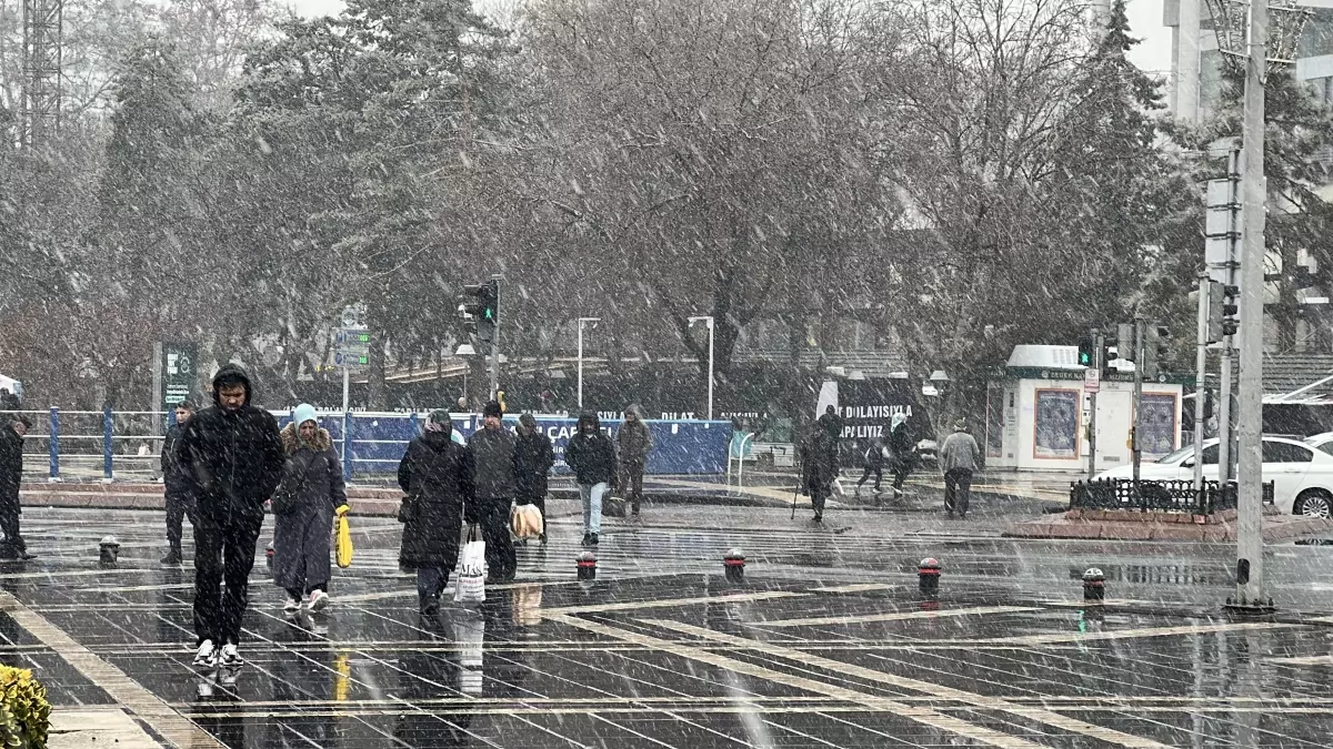 Kayseri'de Kar Yağışı Etkili Oldu