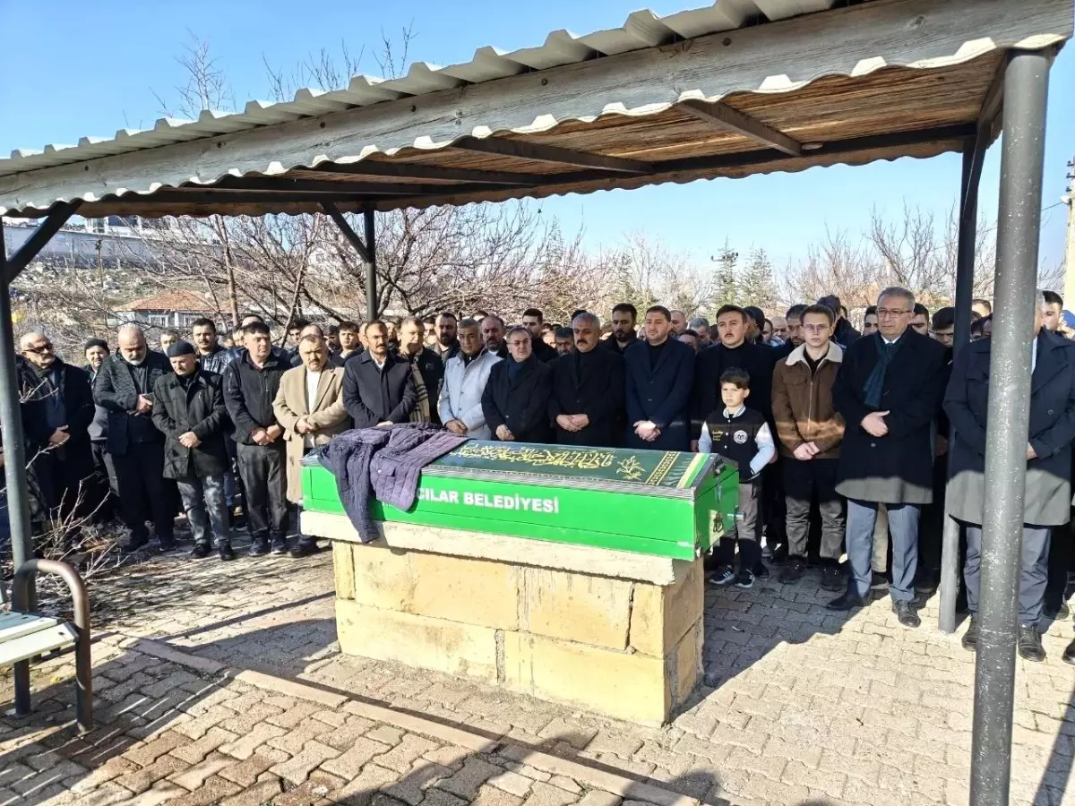 Koyun otlatma meselesinden öldürülen adam toprağa verildi