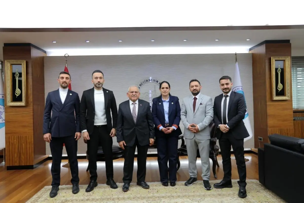 Başkan Büyükkılıç'tan Kayseri'de birlik ve istişare mesajı