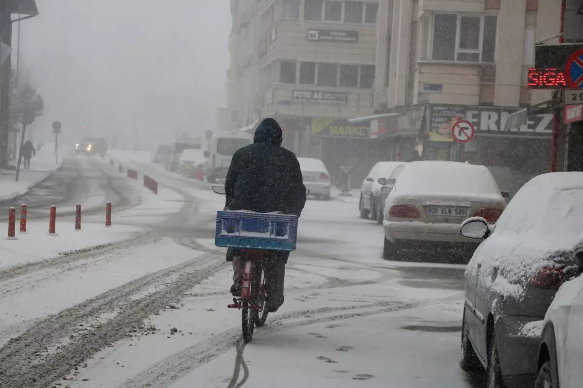 Kayseri'de Yeni Yıl Kar ve Sisle Başladı