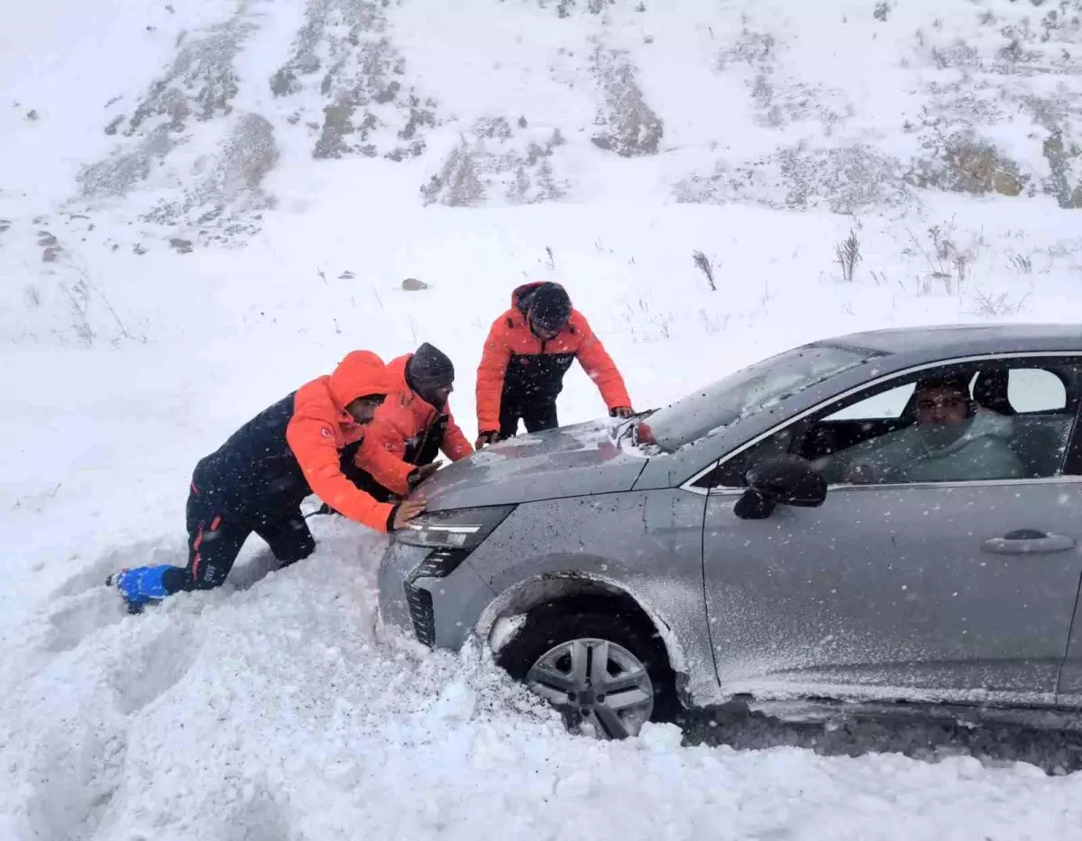Kayseri'de 117 Kişi Karla Mahsur Kaldı