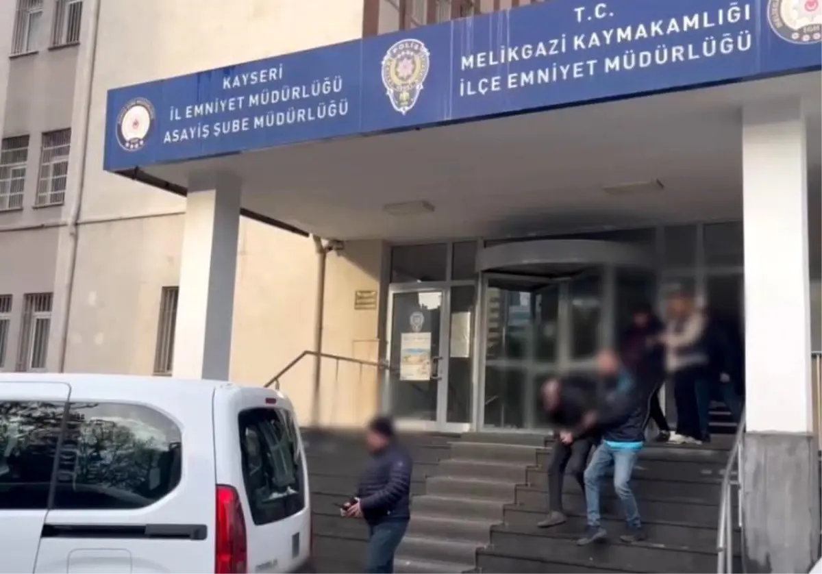 Kayseri'de Şantaj Çetesi Yakalandı