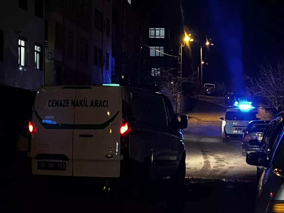 Bıçaklanarak Öldürülen Genç, Son Yolculuğuna Uğurlandı