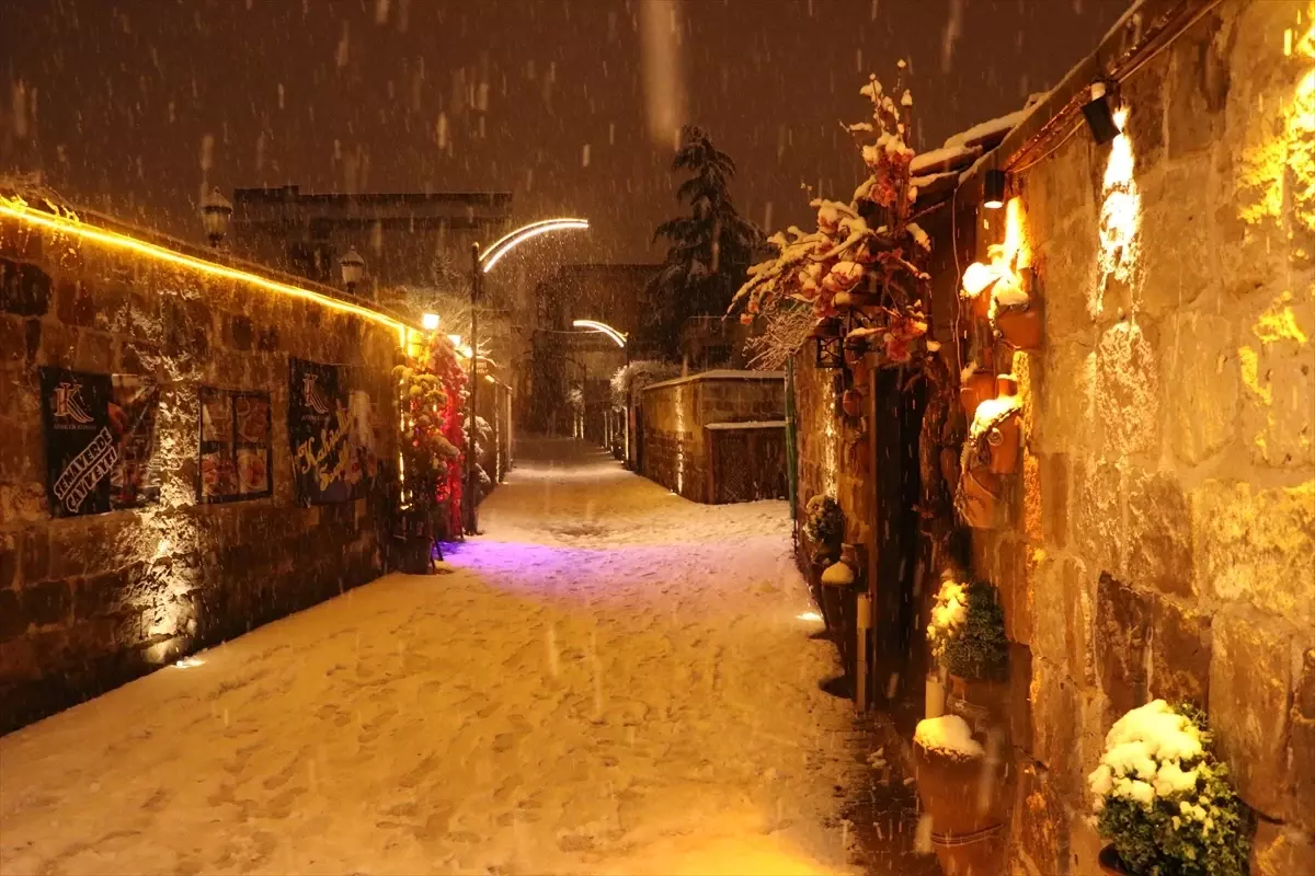 Kayseri'de Kar Yağışı Sürüyor