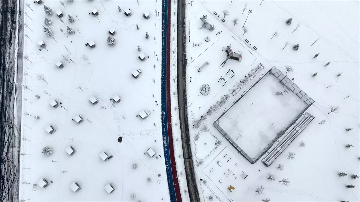 Kayseri'de kar ve sis manzaraları dronla görüntülendi