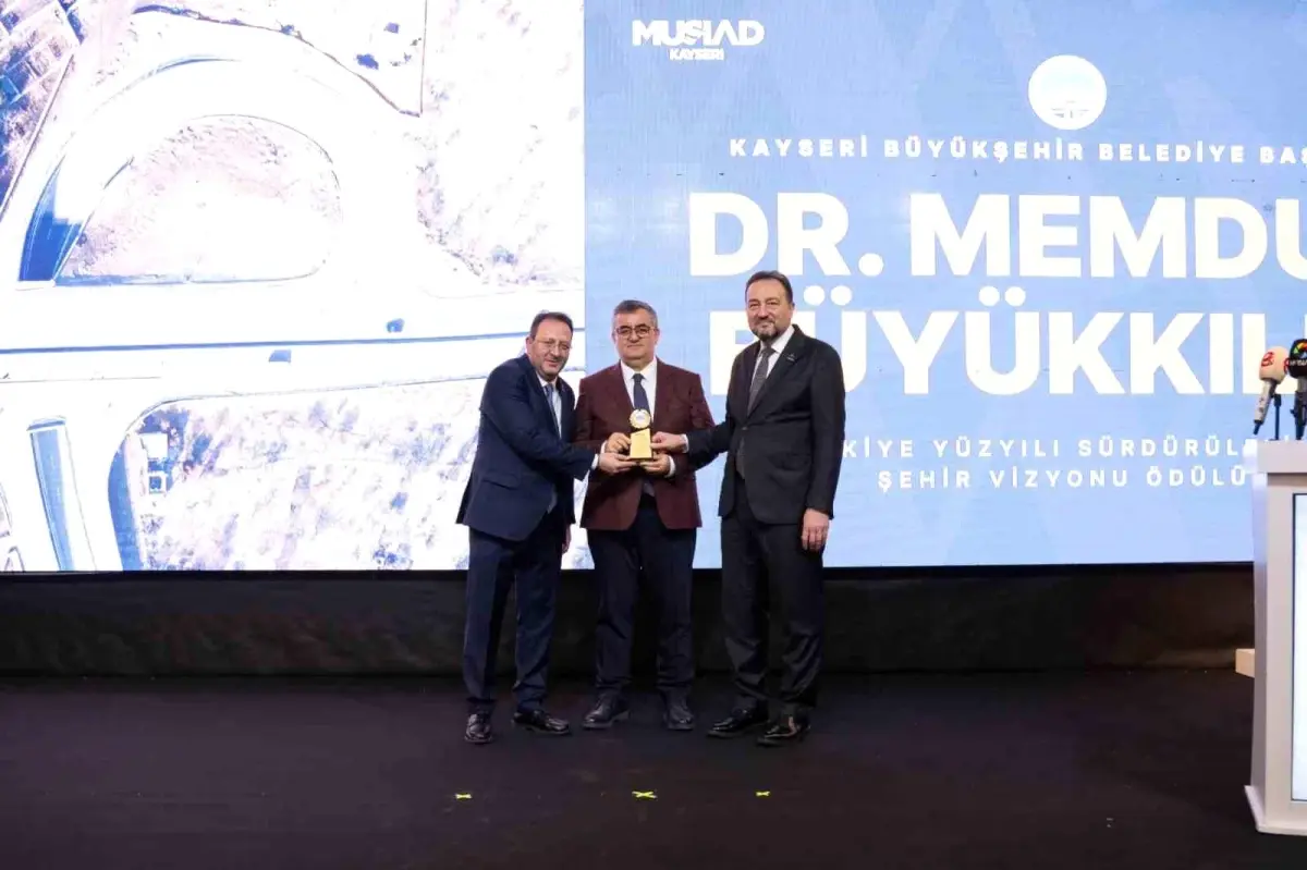 Kayseri Büyükşehir, 2025'i ödüllerle taçlandırdı