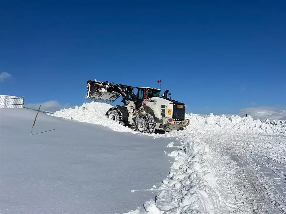 Kayseri'de Karla Mücadele Devam Ediyor