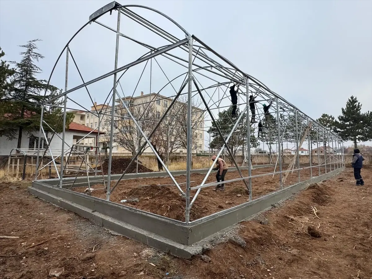 Kayseri'de Modern Ata Tohumu Serası Açıldı