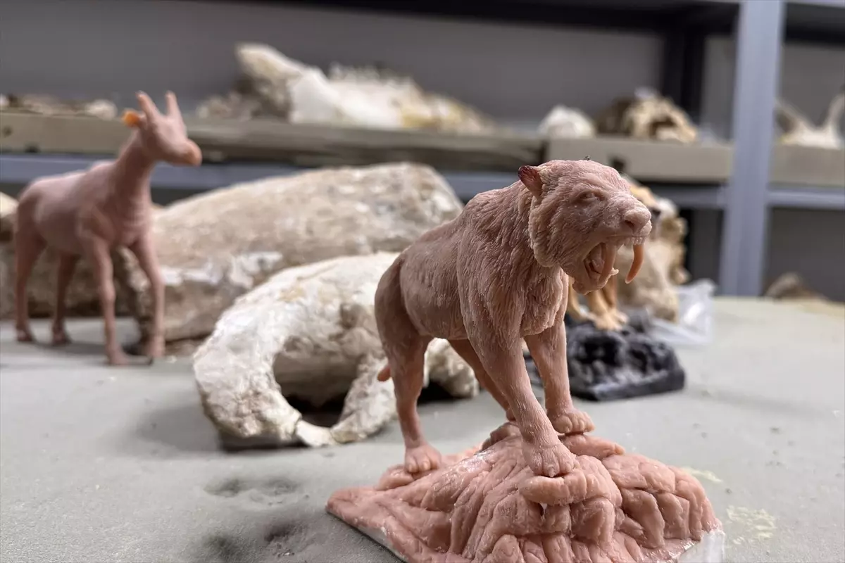 Kayseri'de bulunan dev hayvan fosillerinin minyatürleri yapılıyor