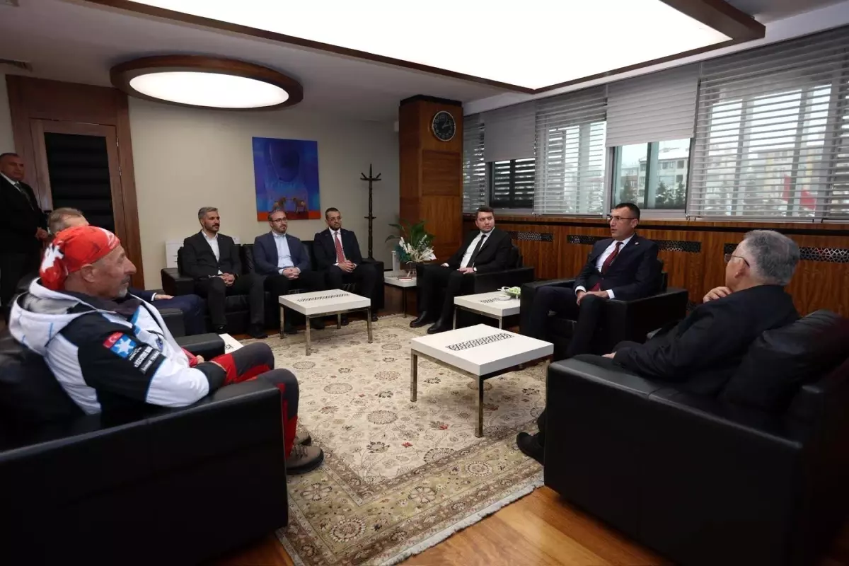 Başkan Büyükkılıç, Türkiye Dağcılık Federasyonu heyetini ağırladı