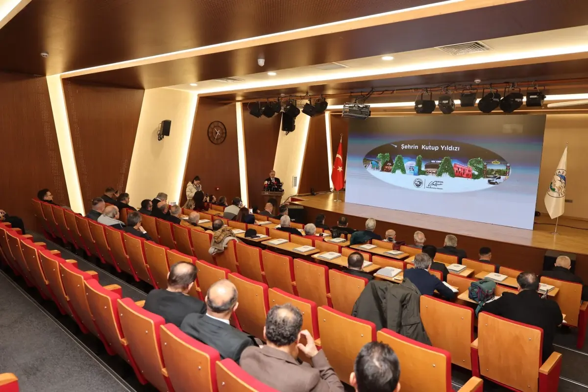 Talas, Kayseri'nin Gece Gündüz Yükünü Taşıyor