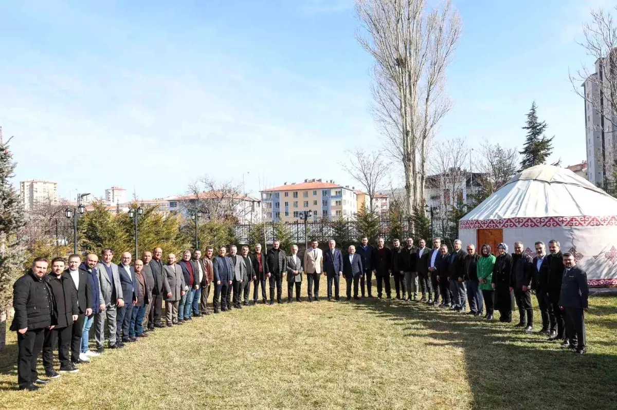 AK Parti Kayseri Teşkilatı; istişare toplantısında bir araya geldi