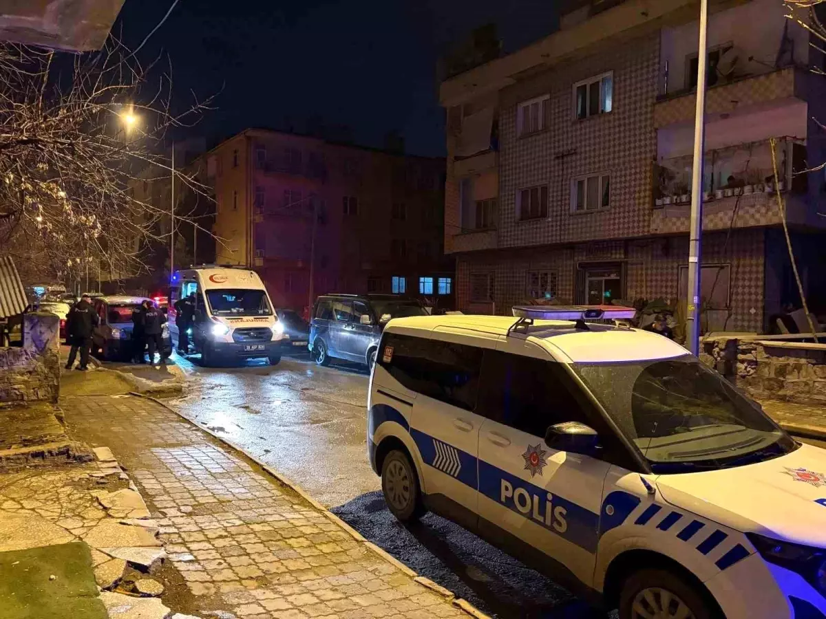 Kayseri'de Bıçaklı Kavga: 17 Yaşındaki Çocuk Yaralandı