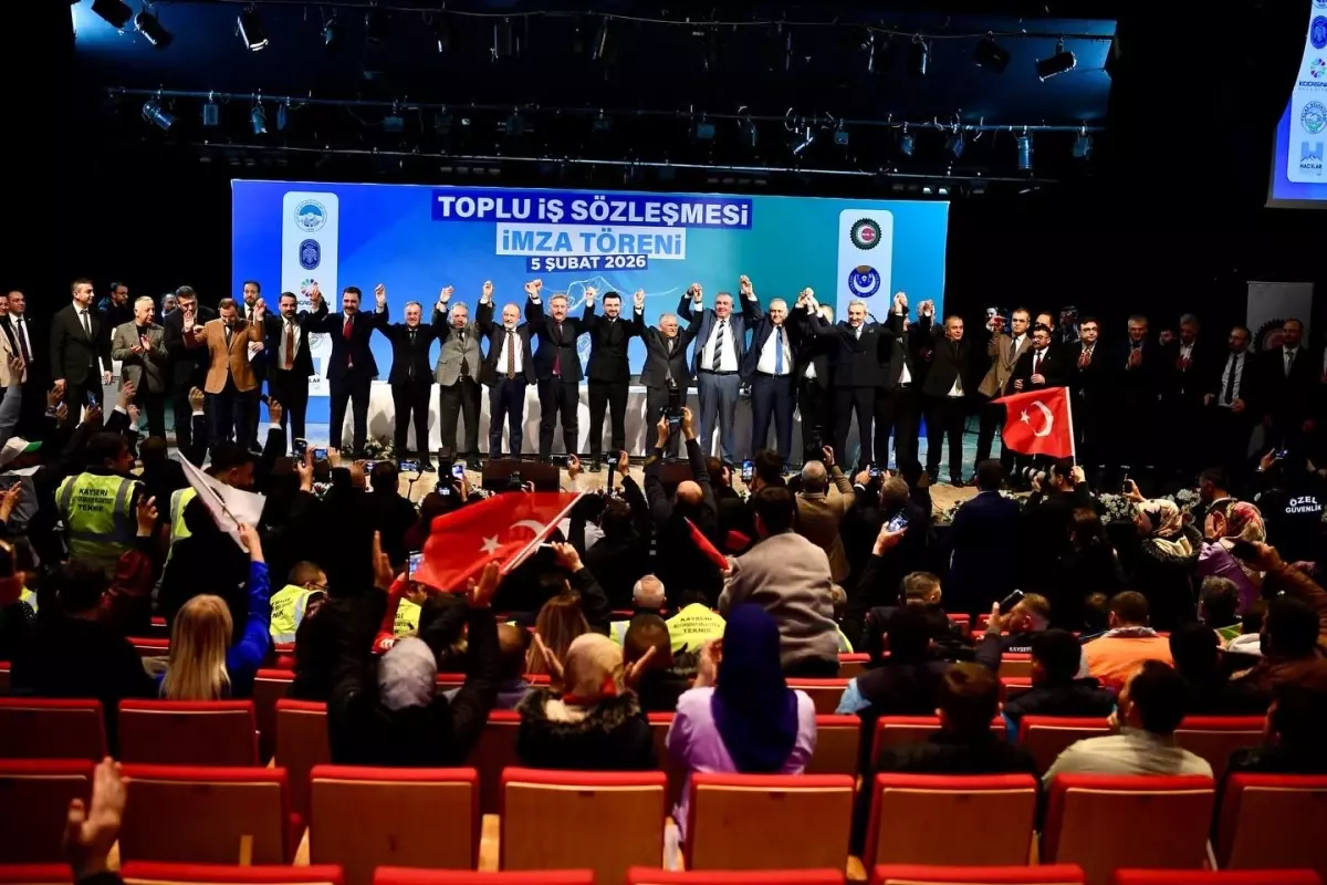 Başkan Büyükkılıç, Toplu İş Sözleşme Töreni'nde personelin sevincine ortak oldu