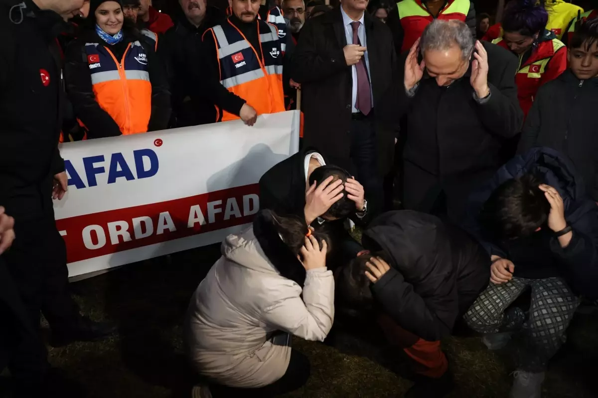 Kayseri'de Depremleri Anma Yürüyüşü