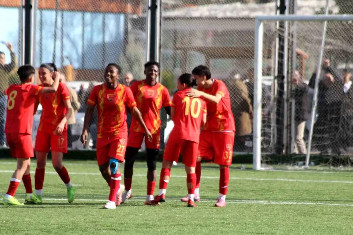 Auran Kayseri Kadın FK Şampiyonluk Kutlaması