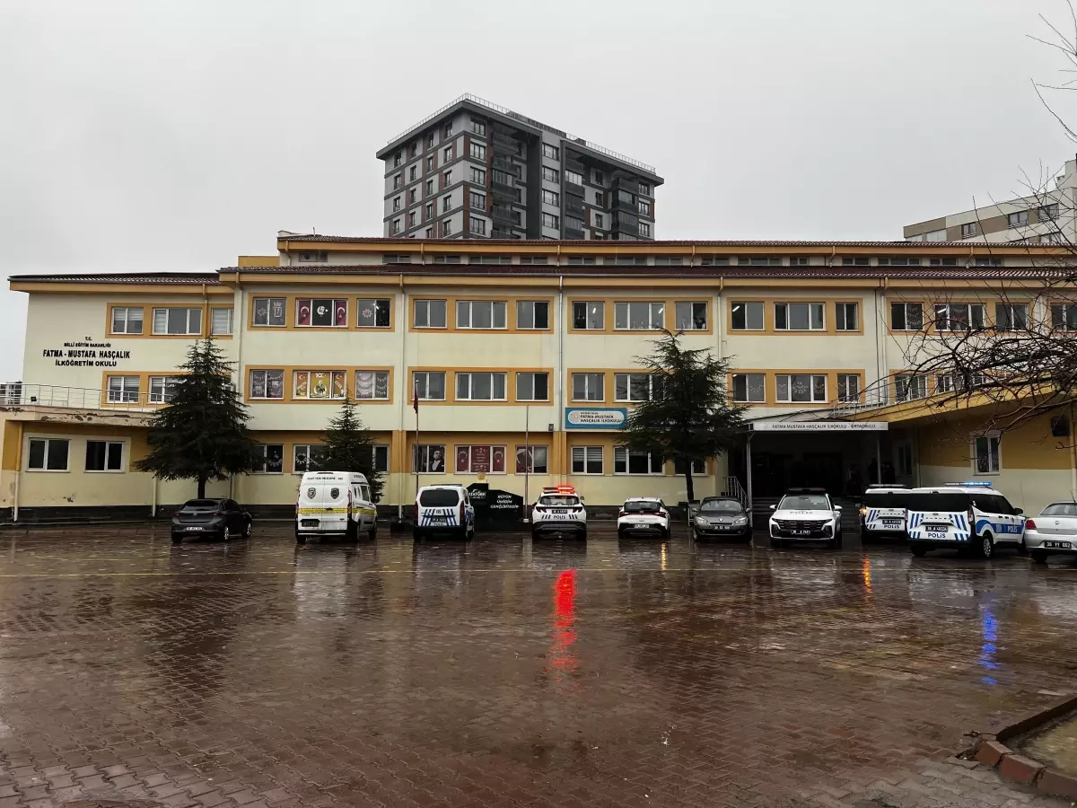 Kayseri'de Okulda Bıçaklı Kavga